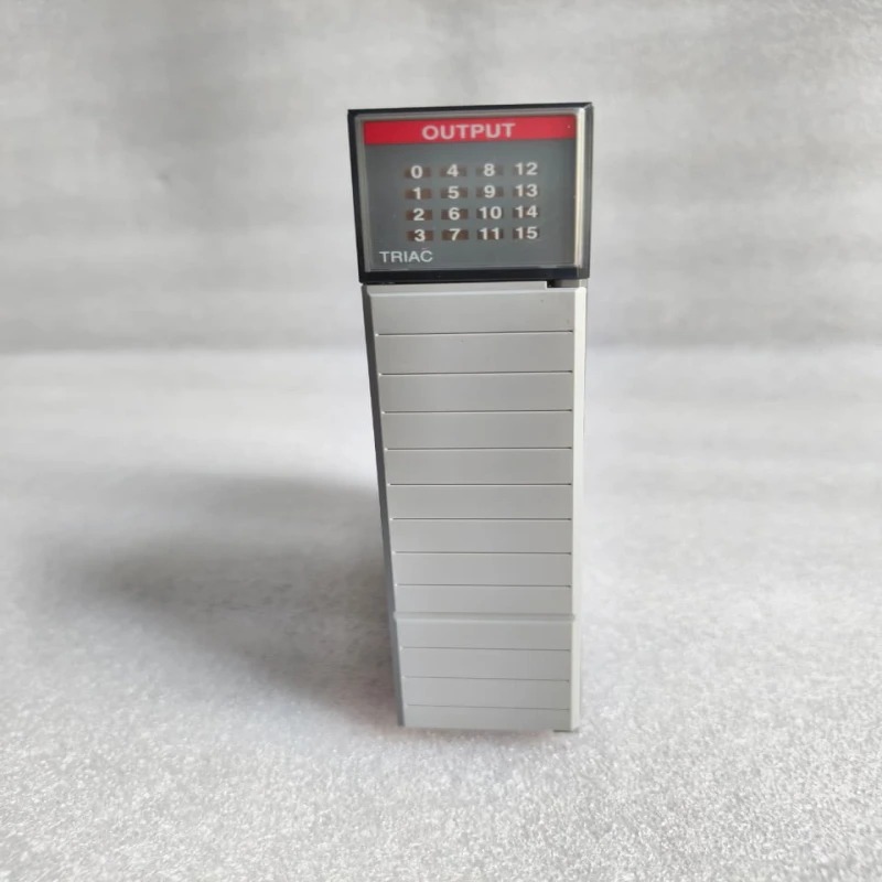 Allen-Bradley 1746-OB16 SLC 500 16-Point 24V DC Source Output Module thumbnail 7037